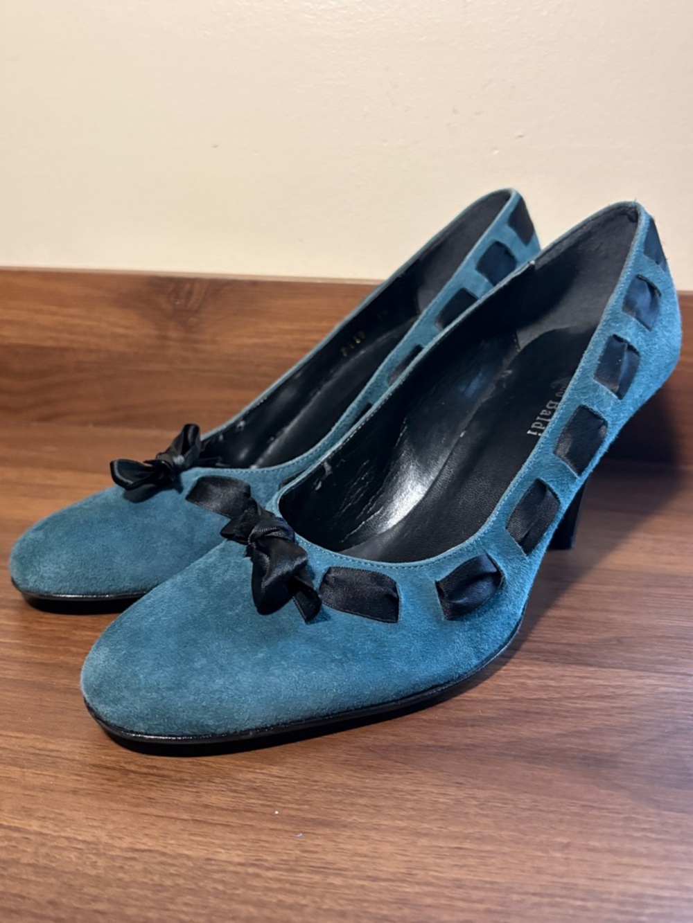 Massimo Baldi Italian-Made Blue Suede Heels Black Ribbon & Bow Women's Size 10 - Picture 3 of 15